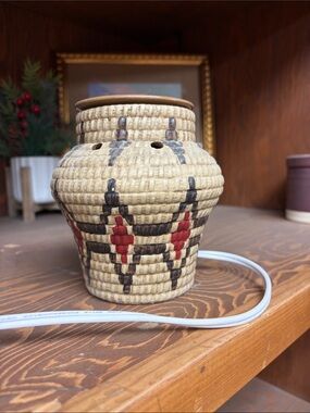 Woven Electric Fragrance Warmer in Natural and Red